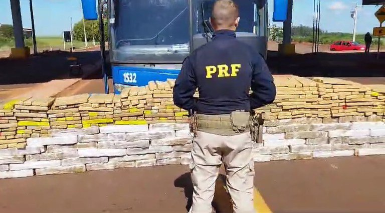 PRF apreende 1,4 tonelada de maconha em Ponta Porã