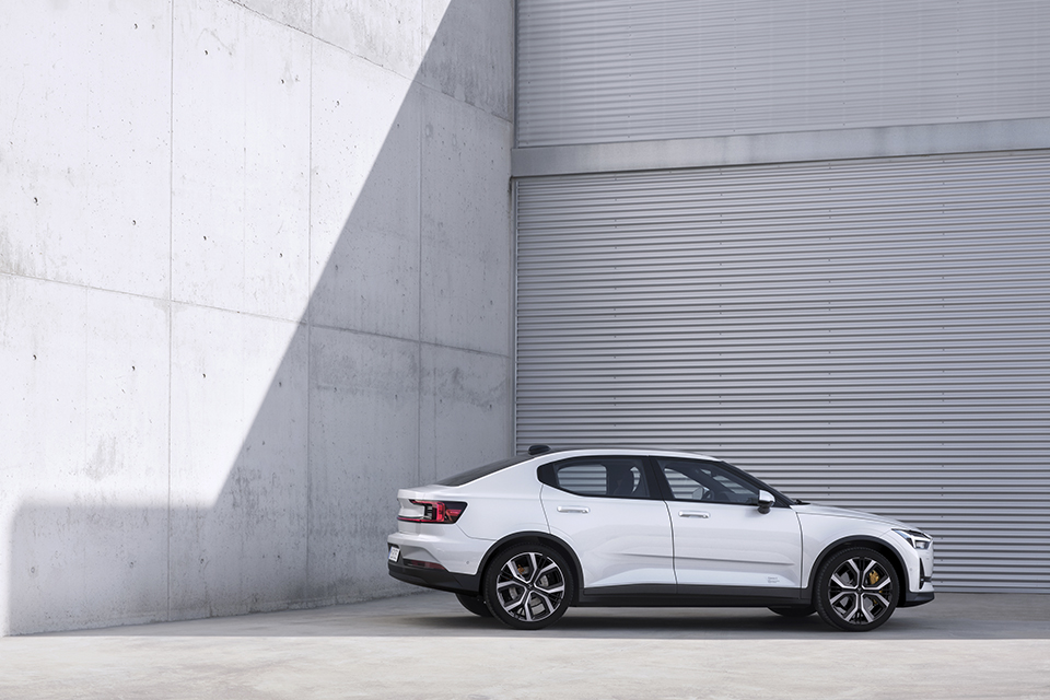 Polestar 2: Volvo apresenta carro concorrente do Tesla Model 3