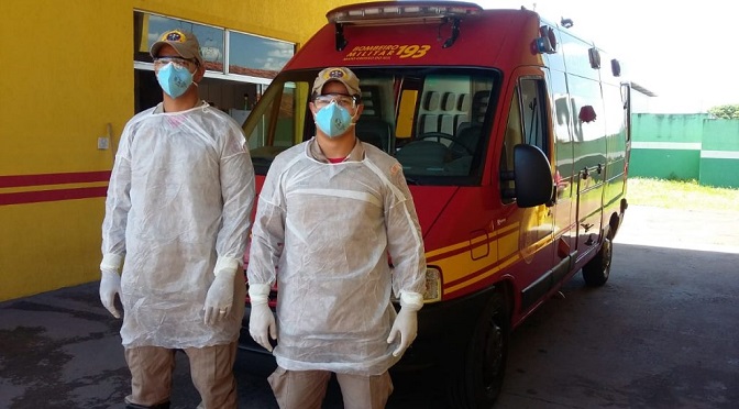 Bombeiros recebem kits para atender eventuais vítimas de coronavírus