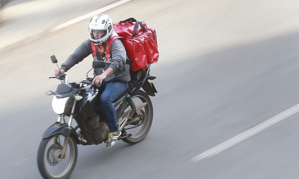 Covid-19: trabalho expõe motociclistas a risco de contágio