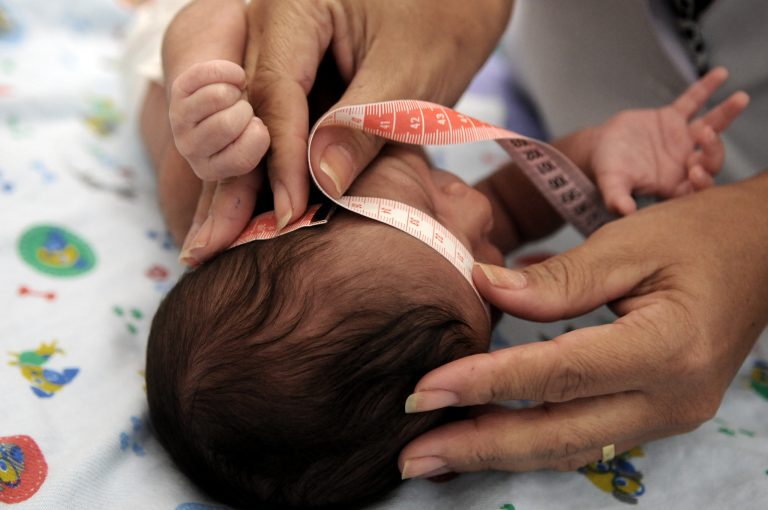 Sancionada lei que dá pensão vitalícia a crianças afetadas por Zika vírus