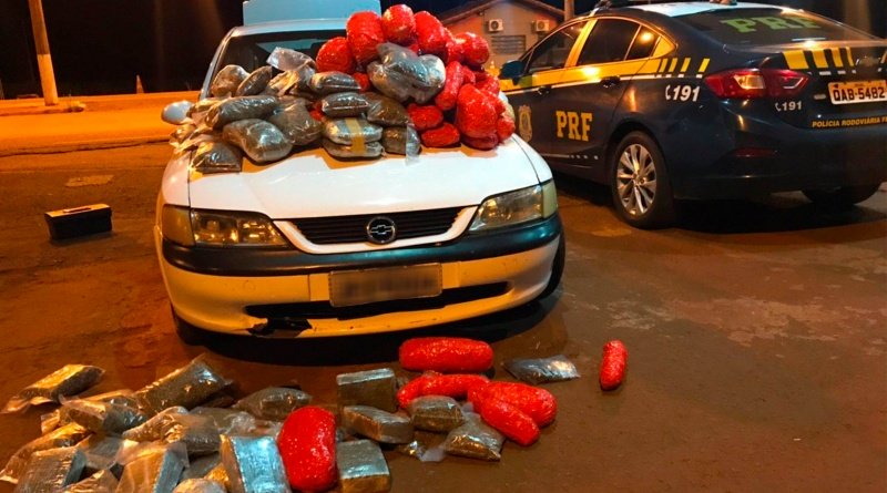 Rio Brilhante, carro é pego com 53,7 quilos de maconha em BR-163