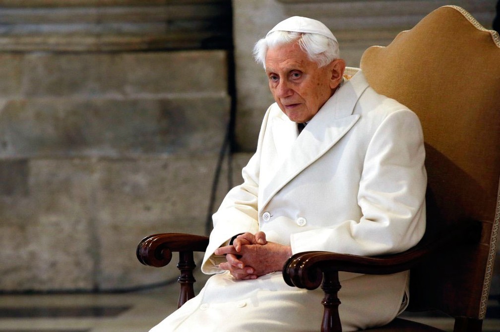 Papa emérito Bento XVI está com a saúde frágil 