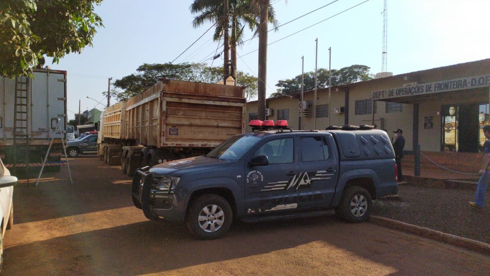 Polícia apreende 33 toneladas de maconha em MS que eram transportadas em carreta