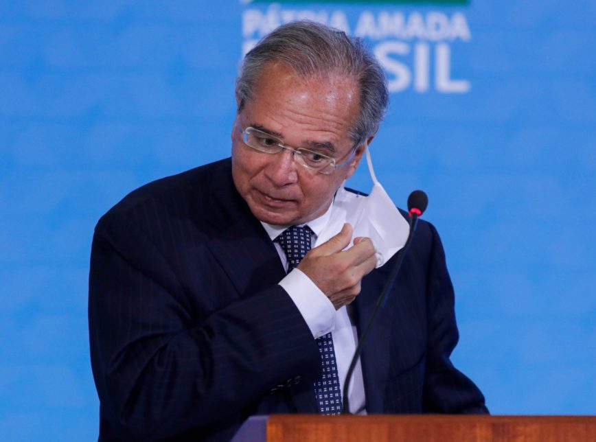 Guedes nega a segunda onda de covid-19
