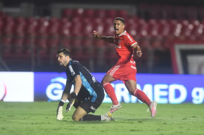 Internacional ganha do São Paulo 