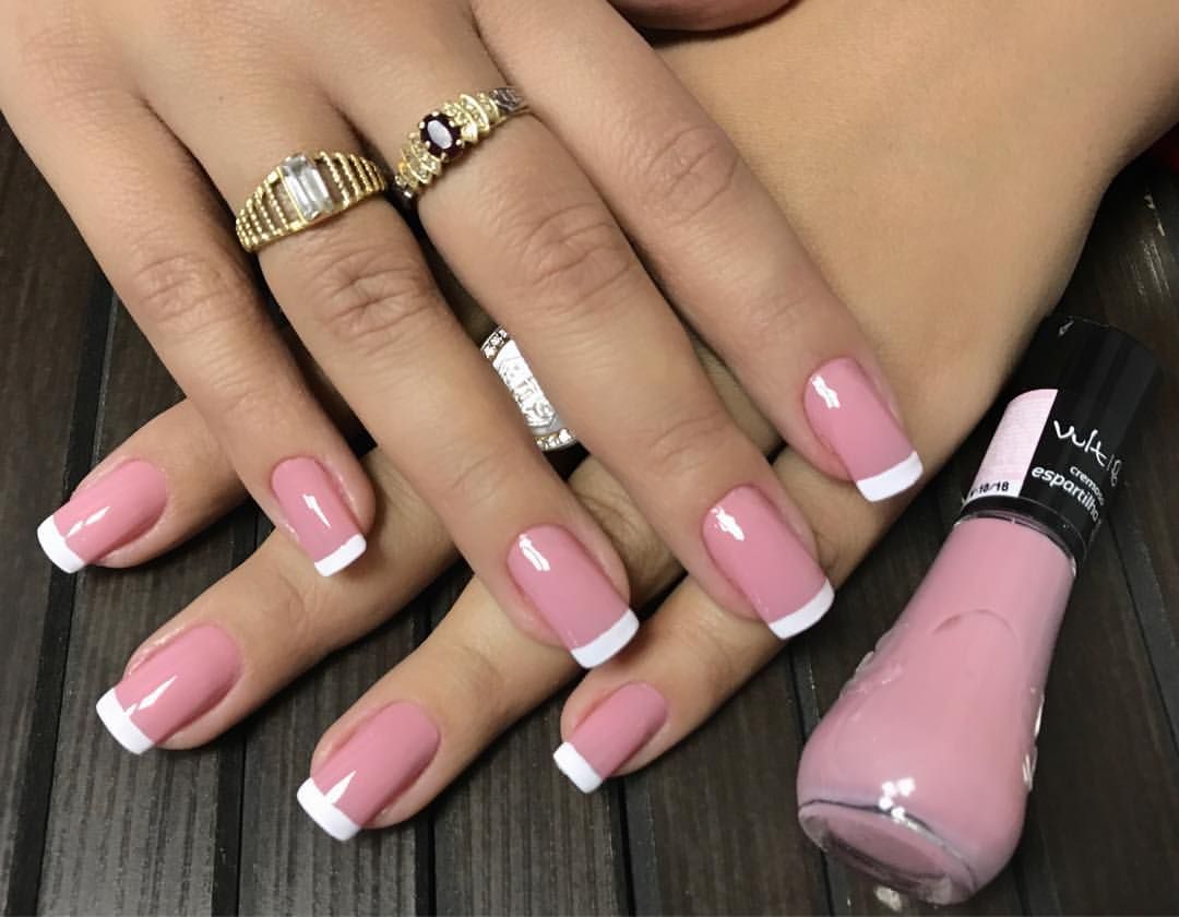 Como fazer com que os esmaltes de suas unhas dure mais 