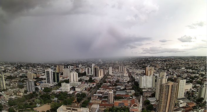 Segunda começa com chuva em todo MS 