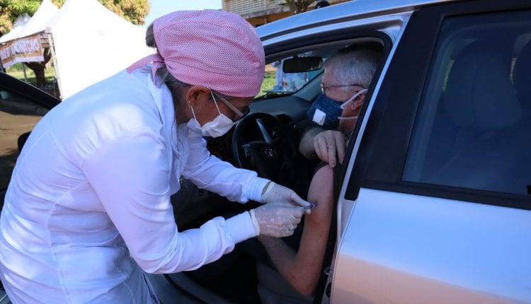 Hoje idosos acima de 76 anos começam a ser vacinados em Dourados 