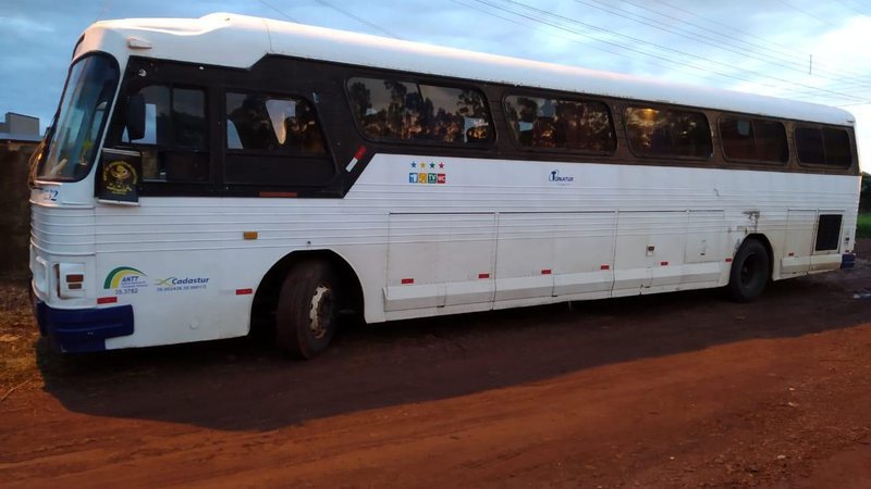 Homem que estava em ônibus de passeio é preso com droga 