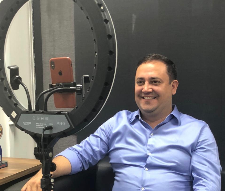 Marcio Fernandes auxilia prefeitos em como habilitar castramóvel do Cidecol