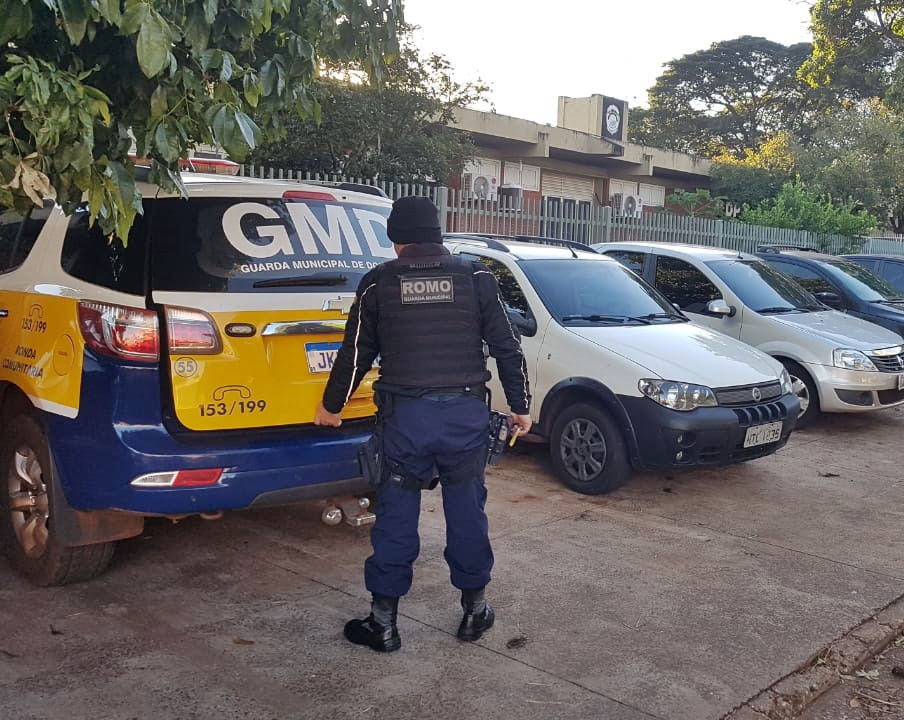QUATRO FORAGIDOS DA JUSTIÇA SÃO PRESOS PELA GMD 