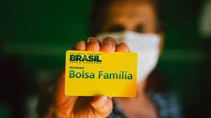 Governo prevê novo Bolsa Família em novembro
