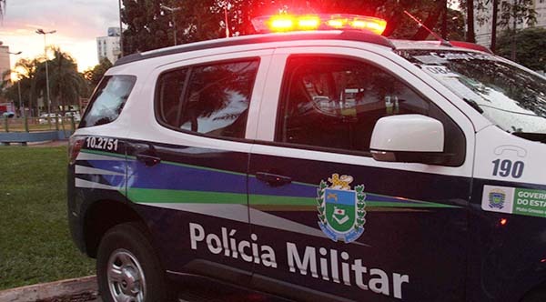 Desacato a policiais acaba em prisão
