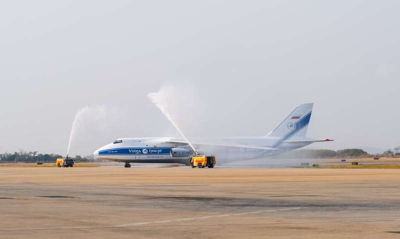 Avião da FAB pousa na Polônia para repatriar brasileiros
