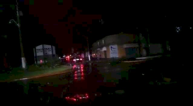 Chuva em Ponta Porã deixa cidade às escuras na noite do sábado