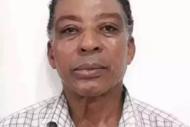 Acusado de matar esposa e o filho morre