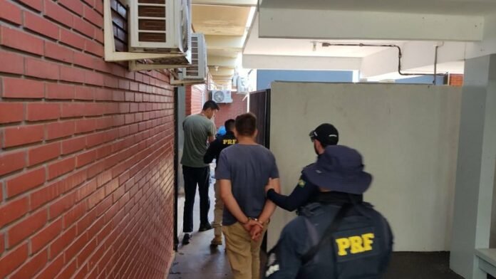 Cabo da PM é preso por tráfico de drogas, após fugir e ser perseguido entre municípios de MS