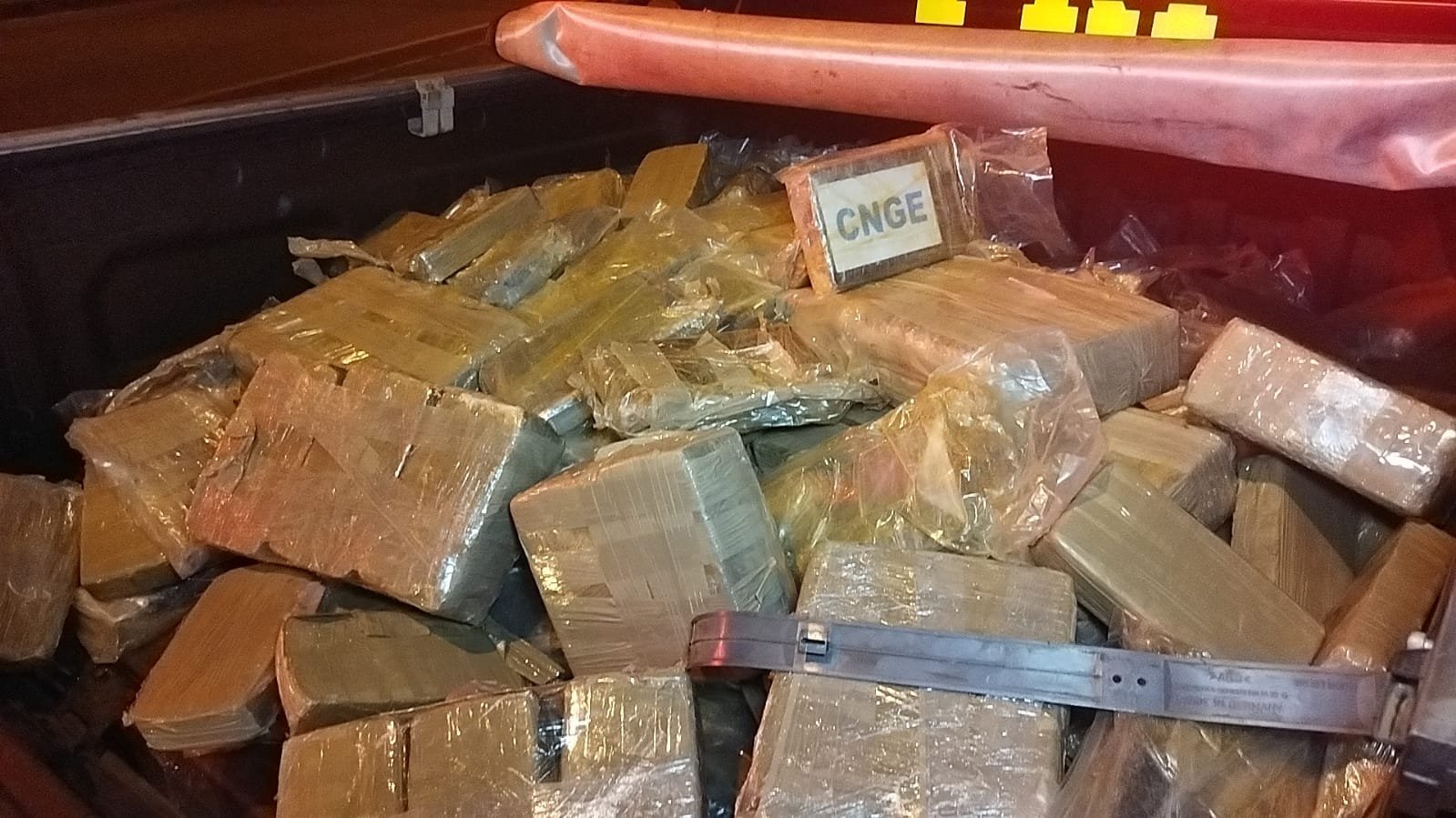 Apreensão pela PRF de carga com pasta base de cocaína em Ivinhema