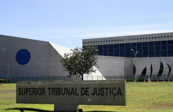 Bolsonaro indica Messod Azulay Neto e Paulo Sérgio Domingues para STJ