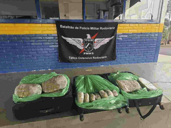 Adolescente é flagrada com quase 30 quilos de skank em ônibus em MS