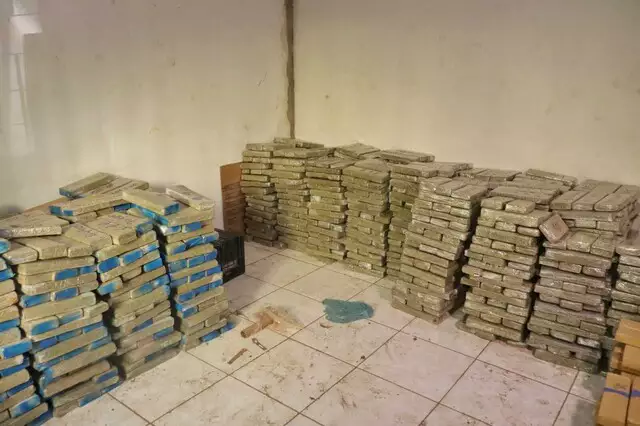 Oficina na Avenida Tamandaré escondia 4 toneladas de maconha