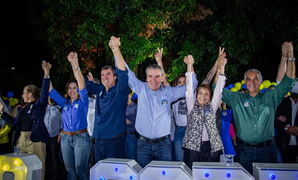 Ao lado de multidão e diversas lideranças, Paulo Corrêa lança candidatura a deputado estadual