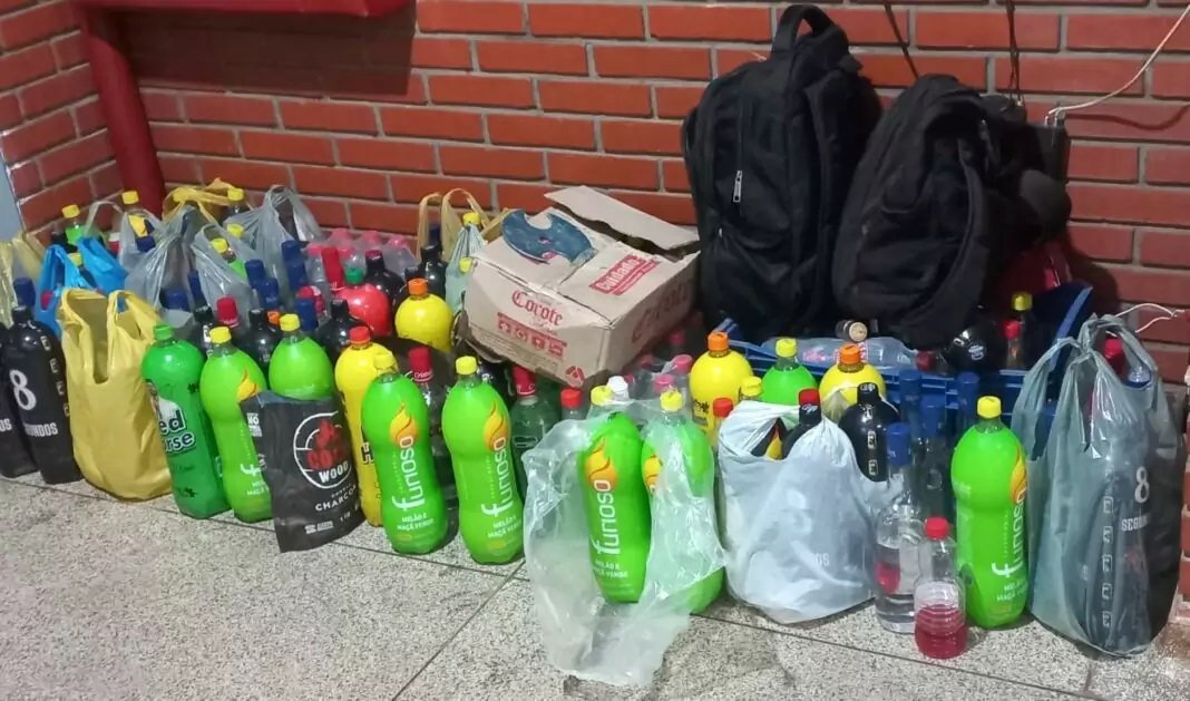 GM e Polícia Civil fecham festa clandestina e prendem autores que forneciam bebidas a menores