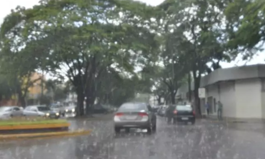 Previsão é de segunda-feira com chuva e trovoadas em MS