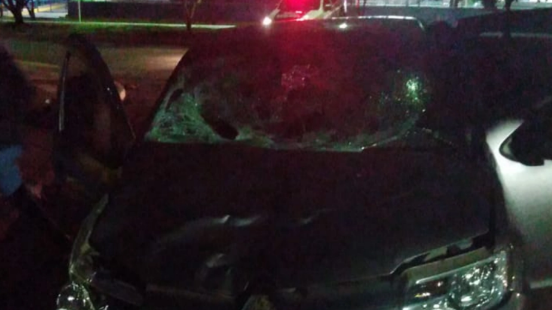 Motorista bêbado mata mulher atropelada e pedestre que tentou impedir fuga é arrastado