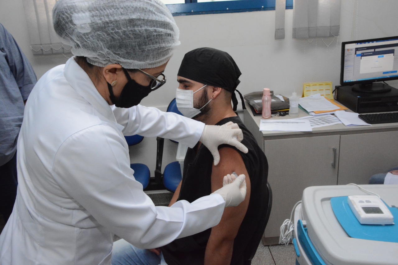 Dourados segue com vacinação no PAM contra Covid-19