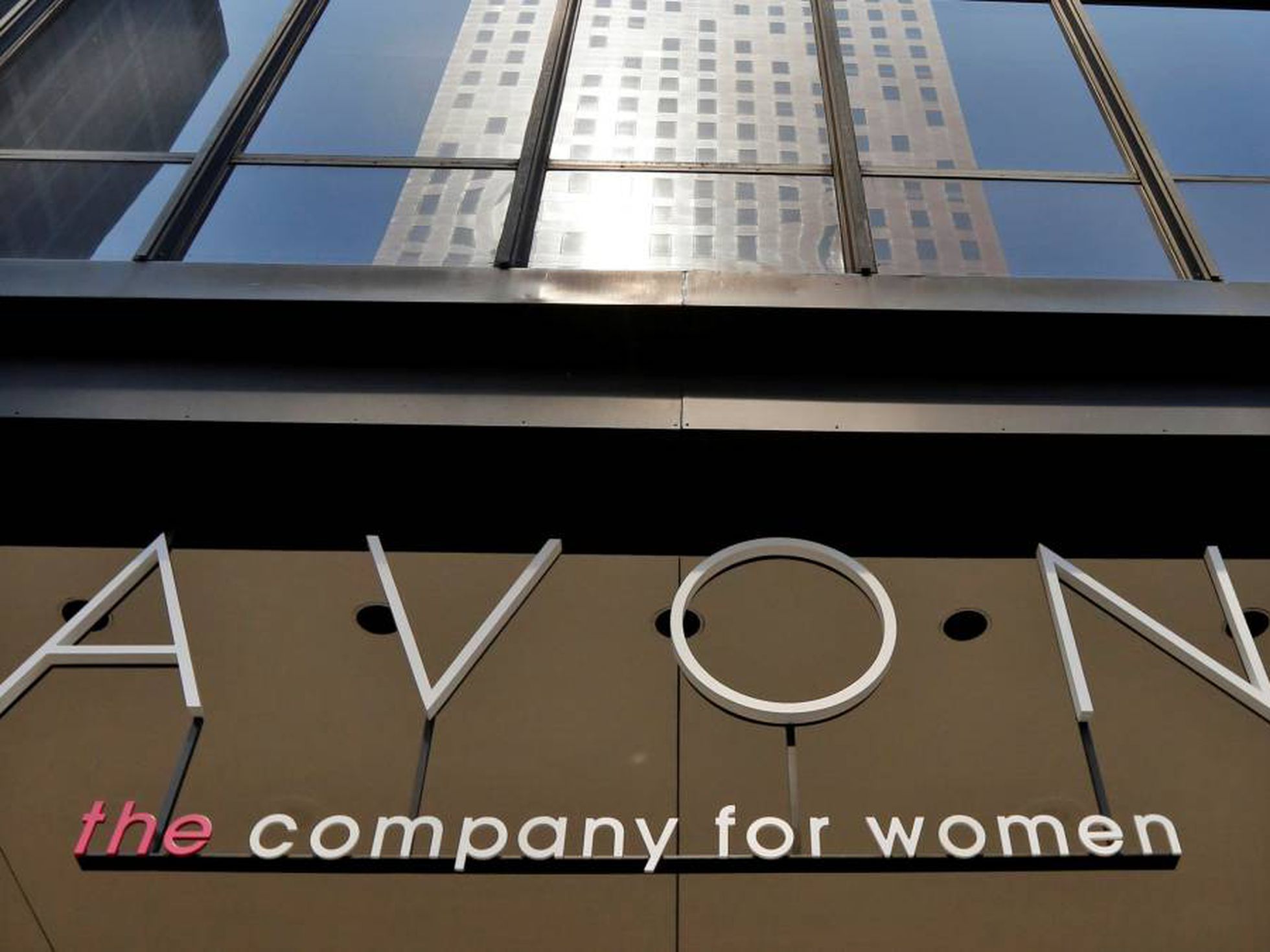 Avon é punida em R$ 239 mi após cliente contrair câncer