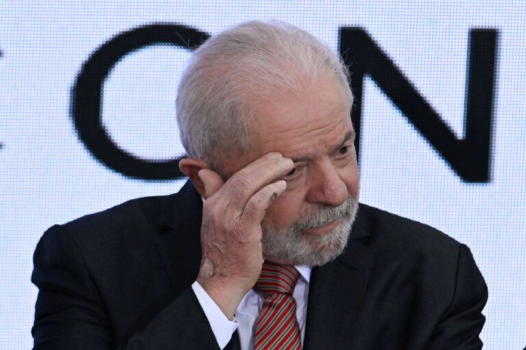 Lula diz ser contra CPI das Manifestações