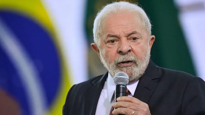 Lula institui Bolsa Família de R$ 600 e cobra fiscalização contra fraudes