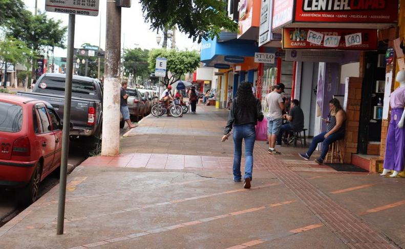 Prefeitura libera uso de calçadas para exposição de produtos no período da Páscoa