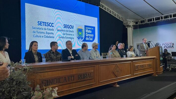 Governo de MS vai apoiar a retomada de tradicional feira do agronegócio na fronteira.