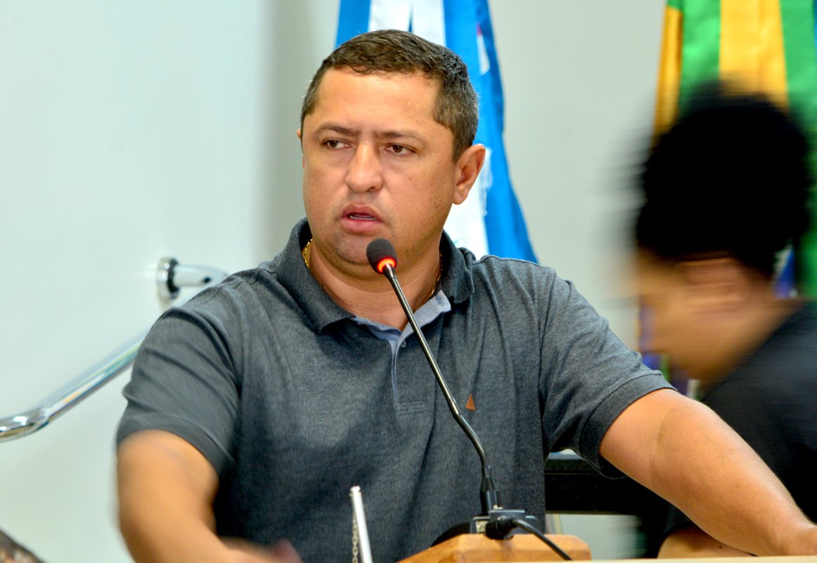 Vereador Wagner solicita informações sobre arrecadação da taxa do lixo em Fátima do Sul