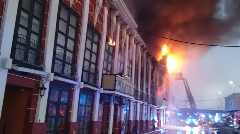 Incêndio mata 13 pessoas em casa noturna na Espanha