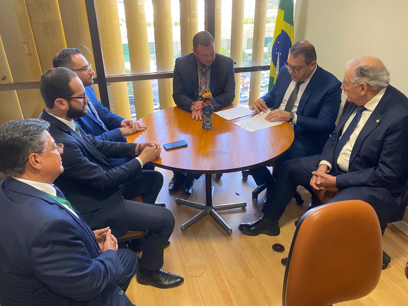 Alan Guedes vai à Brasília e pede apoio da Bancada Federal para projetos em Dourados