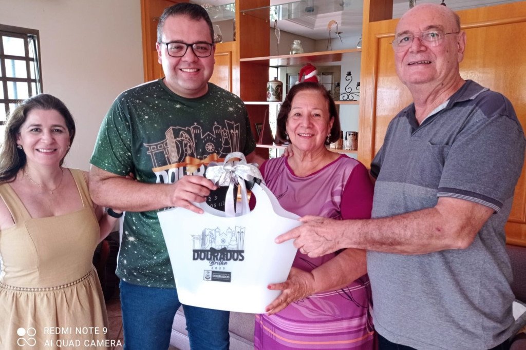 Alan Guedes visita ex-prefeitos no aniversário de Dourados