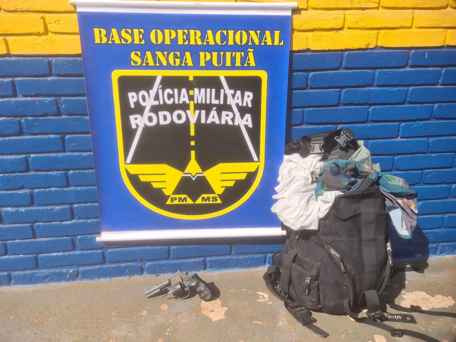 Polícia Militar Rodoviária prende homem por posse irregular de arma de fogo no distrito de Sanga Puitã