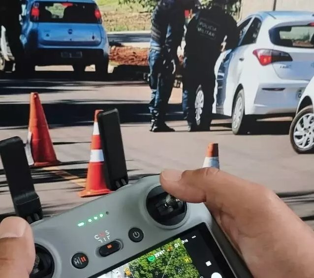 Polícia vai usar drone para multar condutores em fila dupla