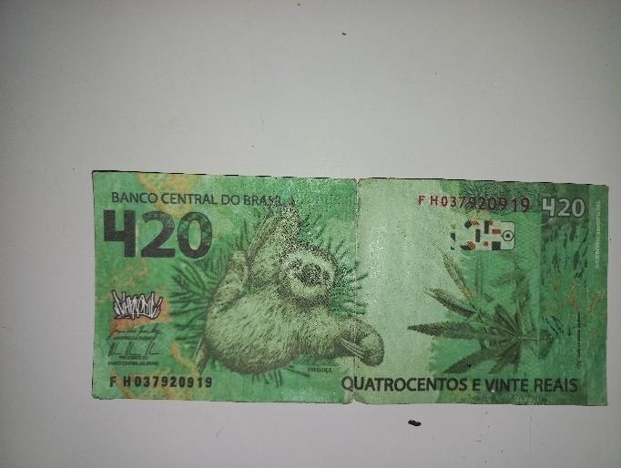 Polícia apreende nota de R$ 420 com desenho de maconha no Paraná