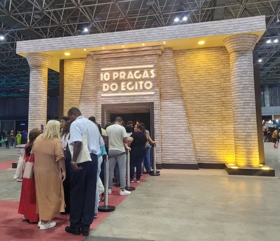 Pragas do Egito, Mar Vermelho: Expo Cristã conduz visitantes para trecho do Antigo Testamento