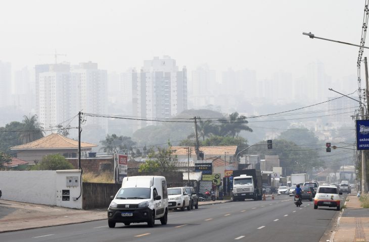 Fumaça cobre Mato Grosso do Sul e calor bate os 41°C nesta terça