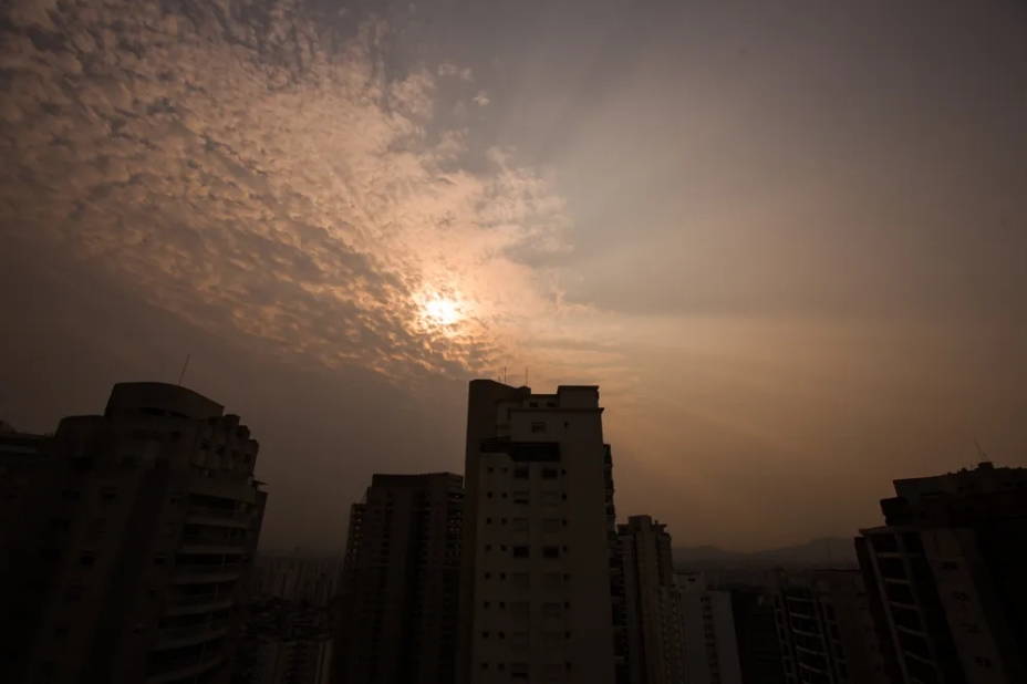 Previsão aponta para chuvas e leve reduzida no calorão em MS