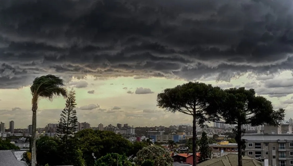 Dia amanhece com clima fresco e previsão de tempestade para MS nesta sexta-feira (18)