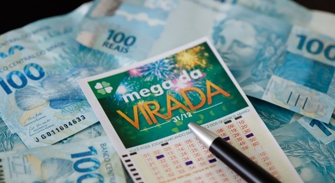 Com prêmio estimado de R$ 600 milhões, Mega da Virada abre apostas 