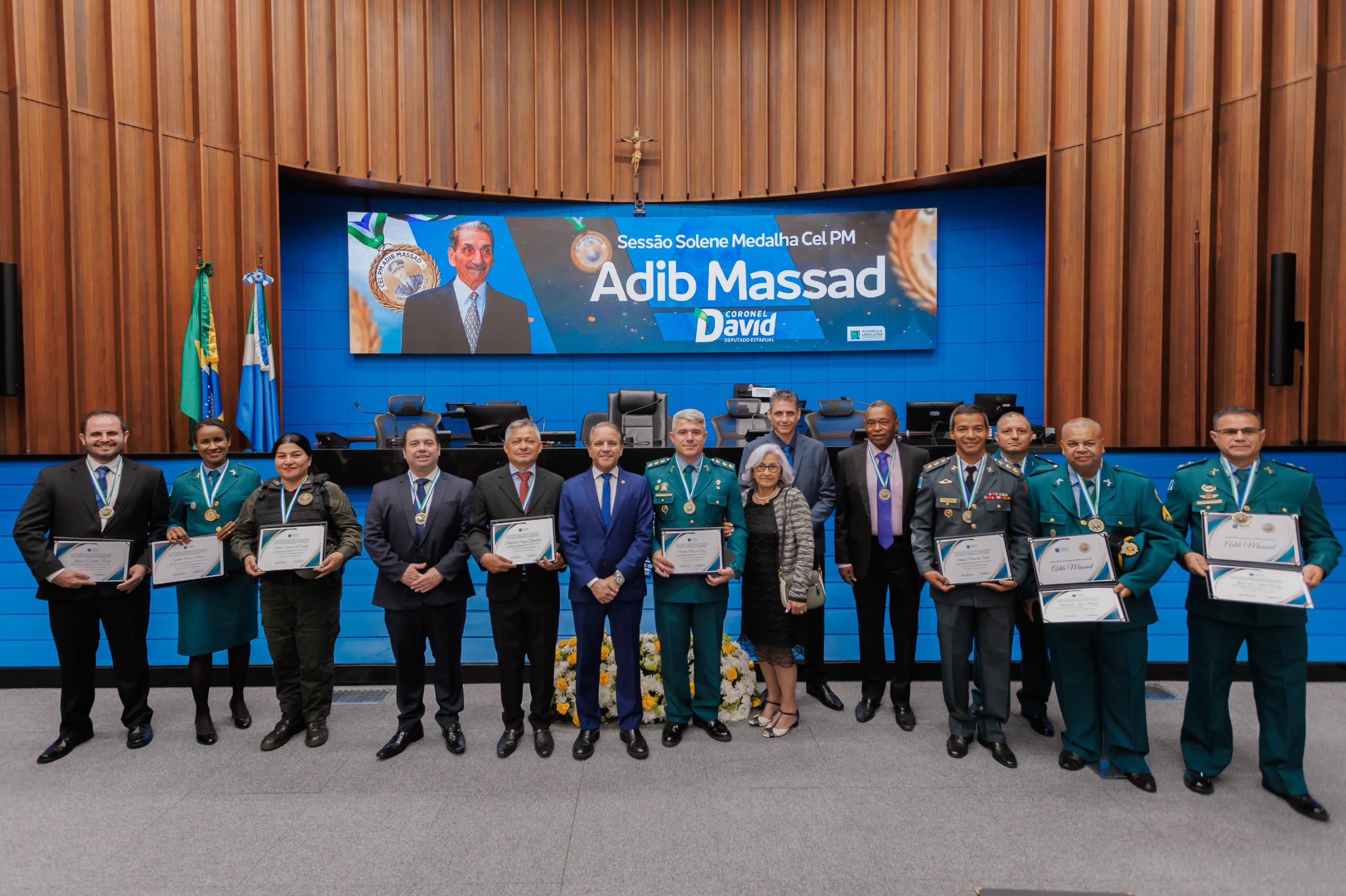 Coronel David entrega Medalha Adib Massad e homenageia personalidades da segurança pública