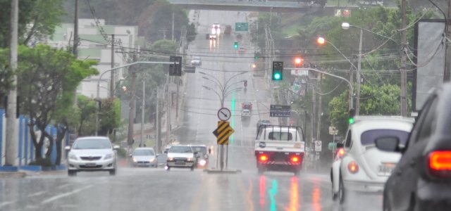 Terça amanhece chuvosa e com temperaturas amenas em grande parte de MS